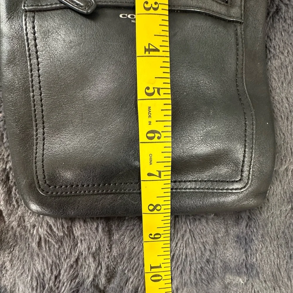 Coach Legacy Swingpack Crossbody in Black with Silver Hardware - Picture 3 of 13